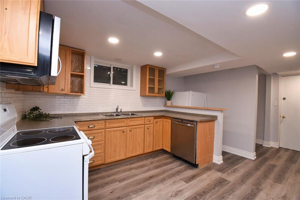 1284 Highway 54 Highway, Haldimand, ON - Indoor Photo Showing Kitchen With Double Sink