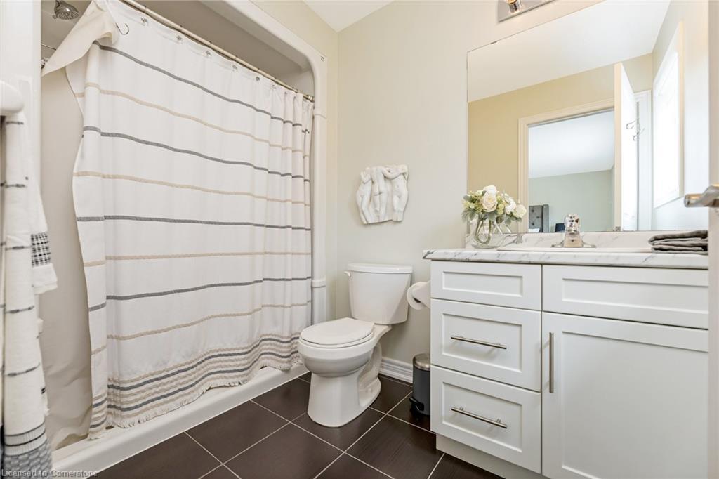 36 Michelles Way, Hagersville, ON - Indoor Photo Showing Bathroom