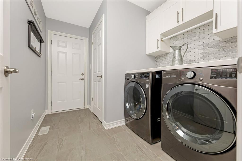 36 Michelles Way, Hagersville, ON - Indoor Photo Showing Laundry Room