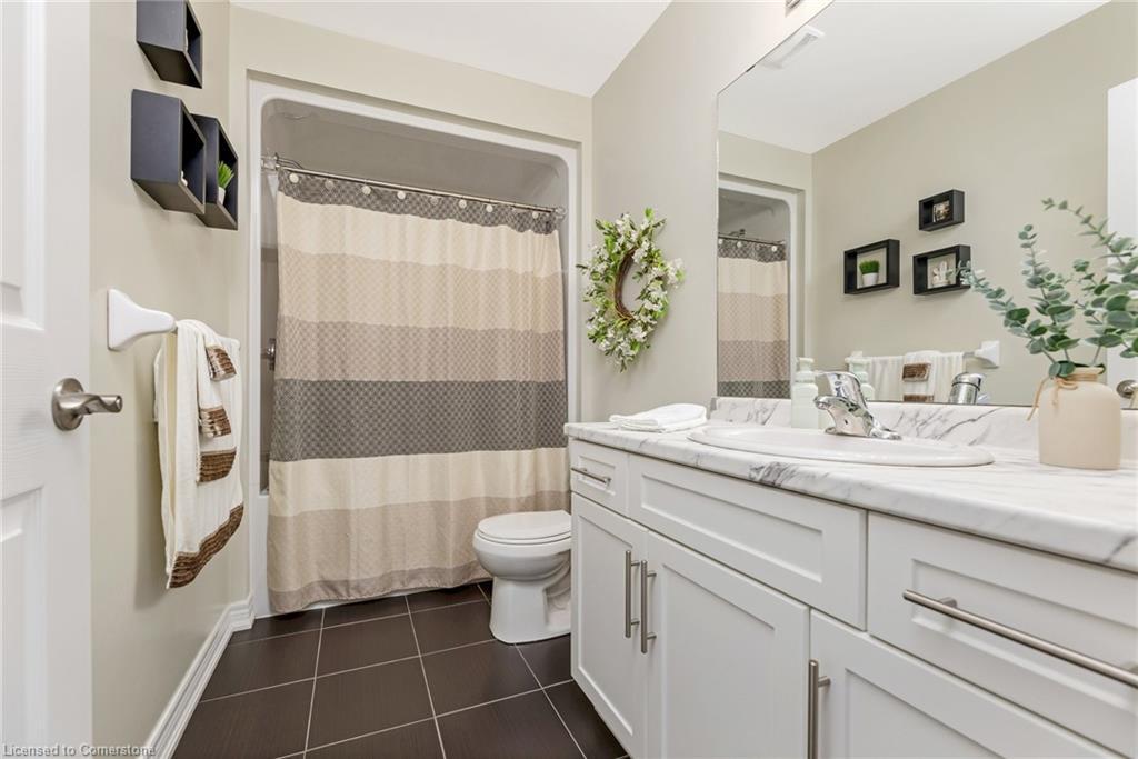 36 Michelles Way, Hagersville, ON - Indoor Photo Showing Bathroom