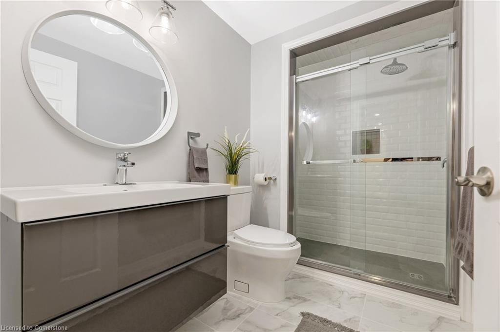 36 Michelles Way, Hagersville, ON - Indoor Photo Showing Bathroom