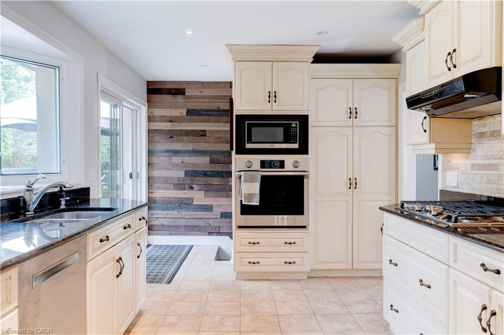 4391 Lakeshore Road, Burlington, ON - Indoor Photo Showing Kitchen With Double Sink