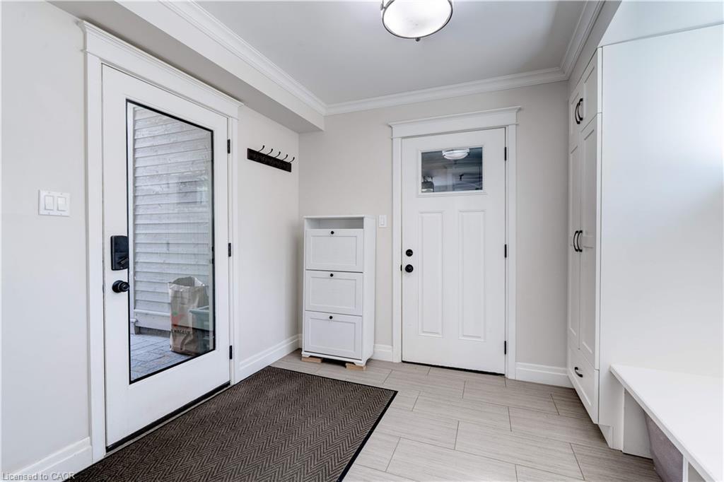 4391 Lakeshore Road, Burlington, ON - Indoor Photo Showing Other Room
