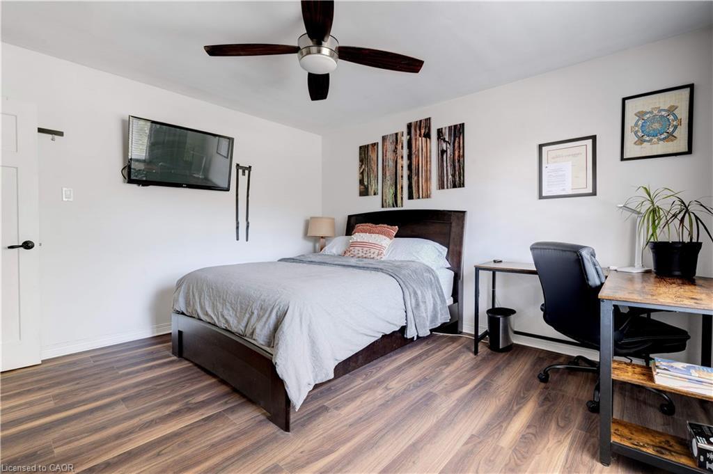4391 Lakeshore Road, Burlington, ON - Indoor Photo Showing Bedroom