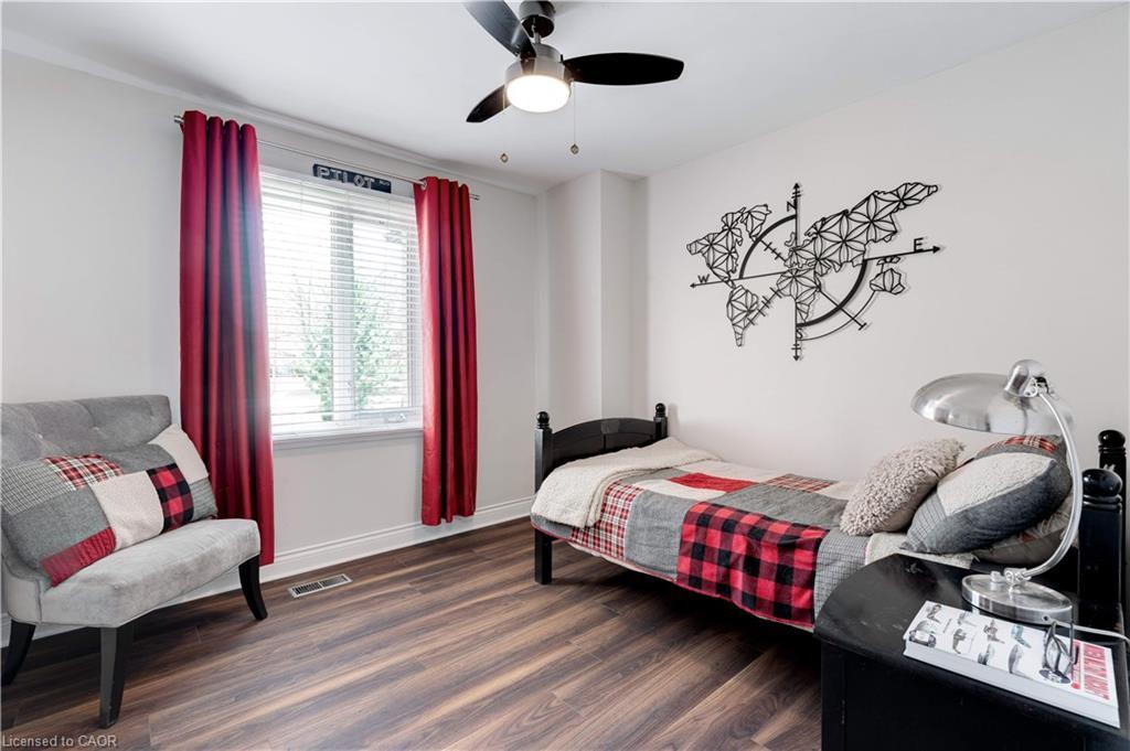 4391 Lakeshore Road, Burlington, ON - Indoor Photo Showing Bedroom
