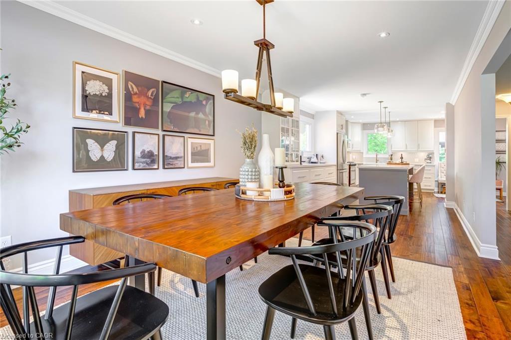 1807 Heather Hills Drive, Burlington, ON - Indoor Photo Showing Dining Room
