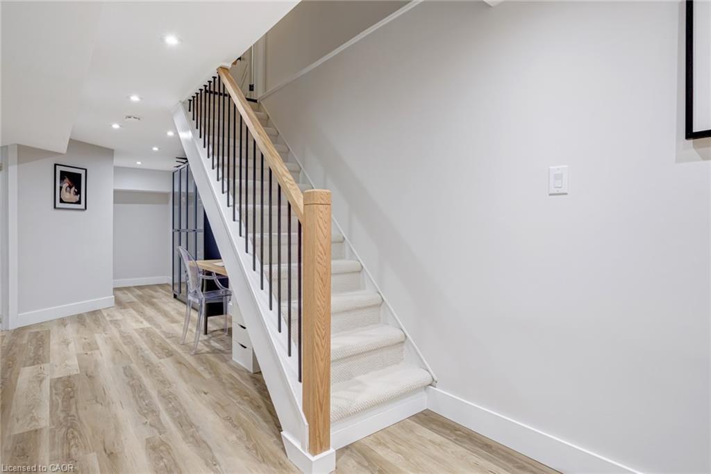 1807 Heather Hills Drive, Burlington, ON - Indoor Photo Showing Other Room