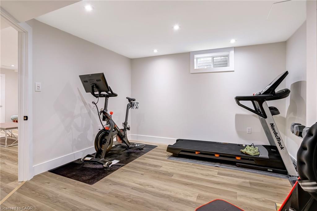 1807 Heather Hills Drive, Burlington, ON - Indoor Photo Showing Gym Room
