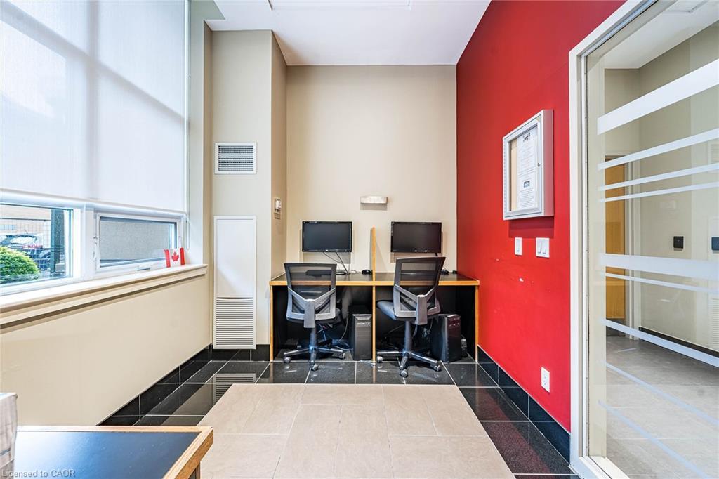 402-4 Elsinore Path, Etobicoke, ON - Indoor Photo Showing Office