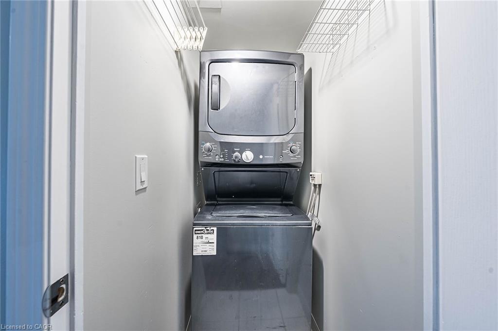 402-4 Elsinore Path, Etobicoke, ON - Indoor Photo Showing Laundry Room