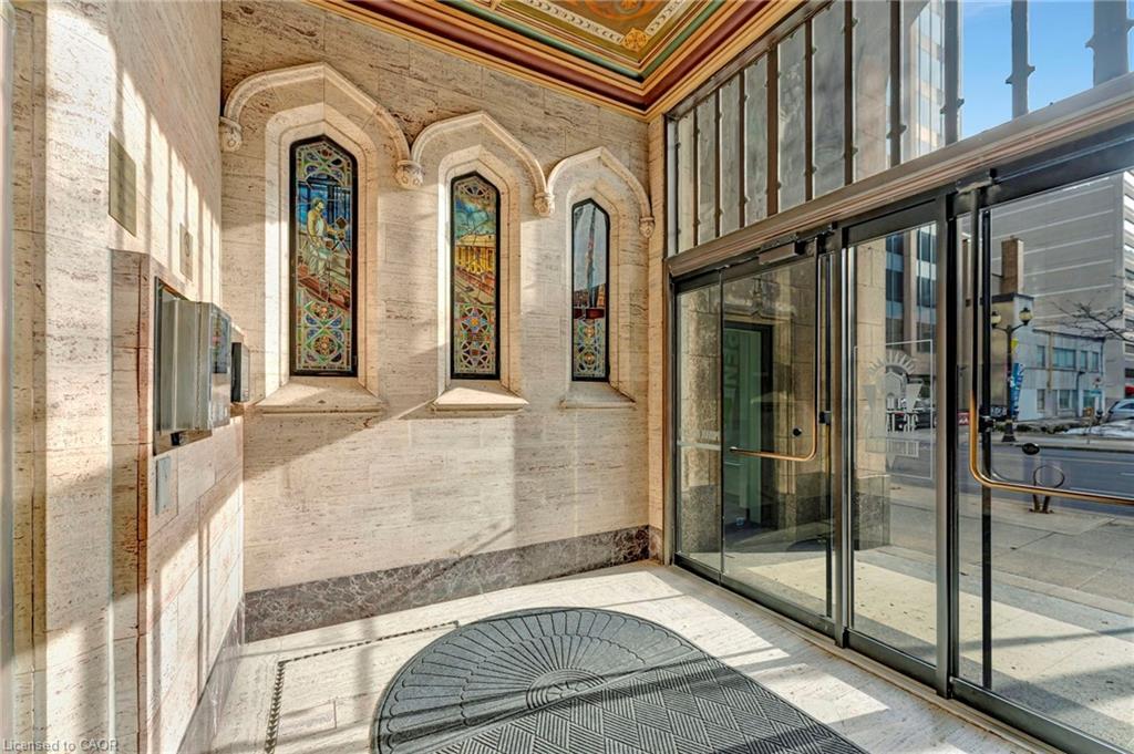 701-36 James Street S, Hamilton, ON - Outdoor