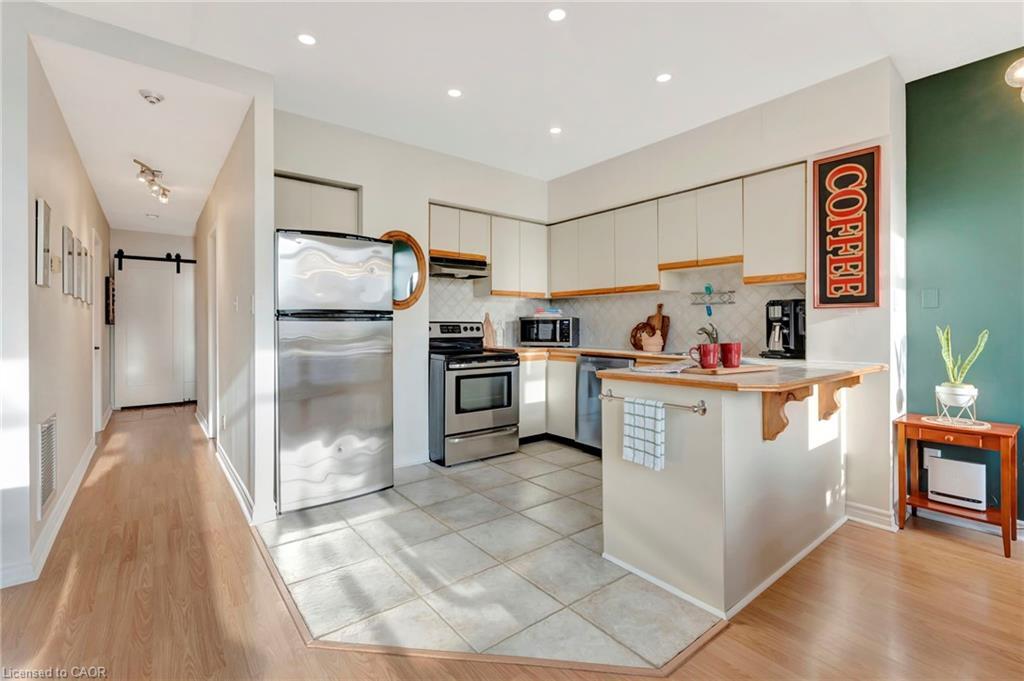 701-36 James Street S, Hamilton, ON - Indoor Photo Showing Kitchen With Stainless Steel Kitchen