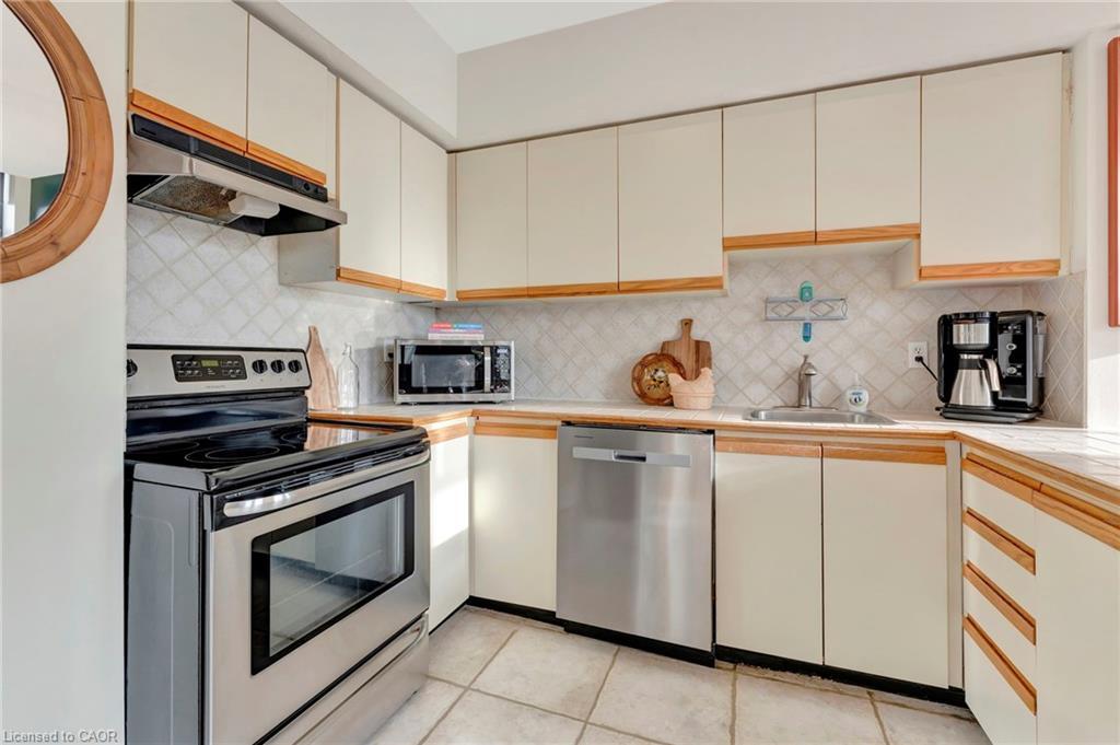701-36 James Street S, Hamilton, ON - Indoor Photo Showing Kitchen With Stainless Steel Kitchen