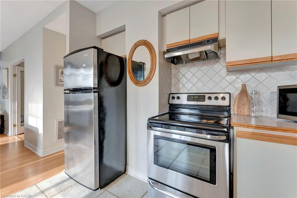 701-36 James Street S, Hamilton, ON - Indoor Photo Showing Kitchen With Stainless Steel Kitchen