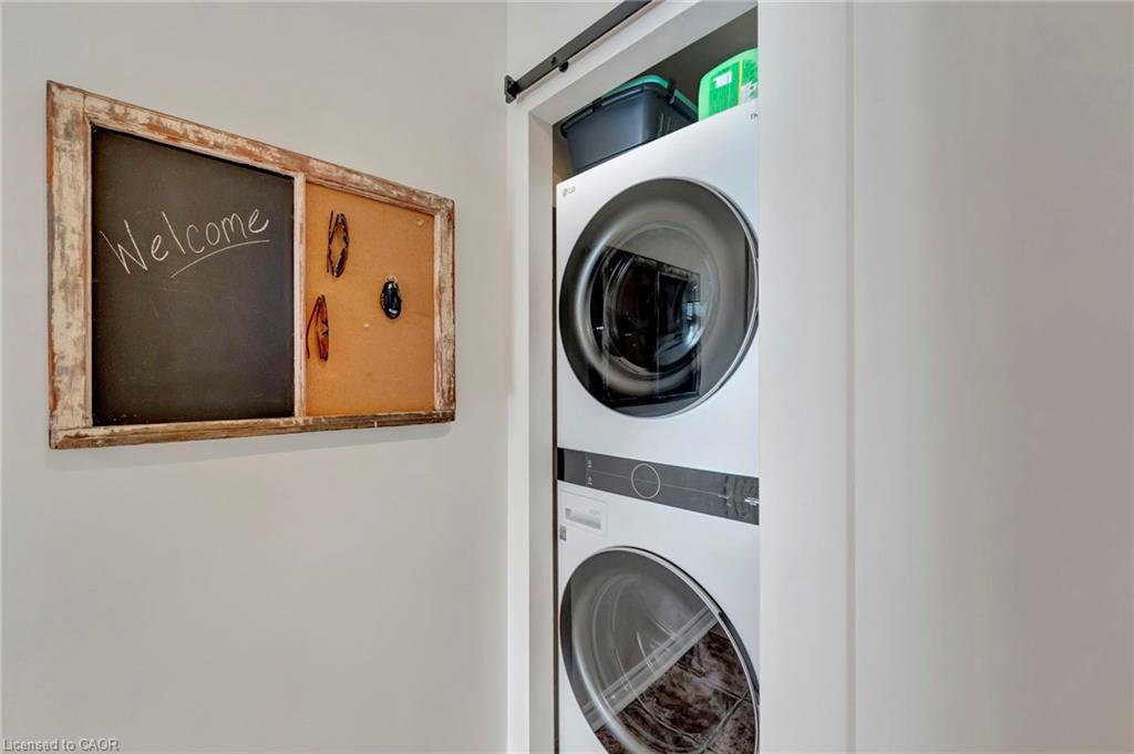701-36 James Street S, Hamilton, ON - Indoor Photo Showing Laundry Room