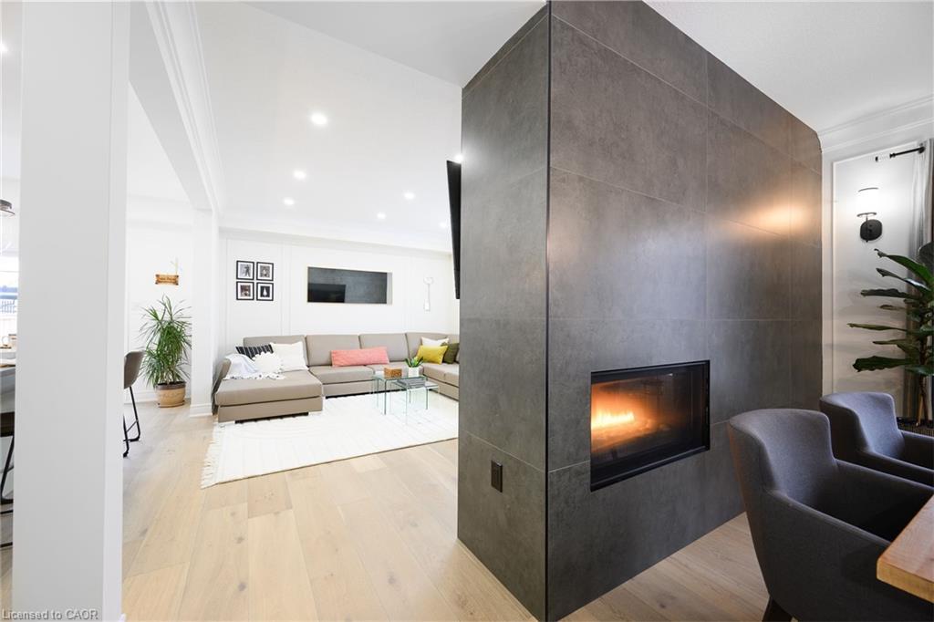 9-270 Main Street W, Grimsby, ON - Indoor With Fireplace