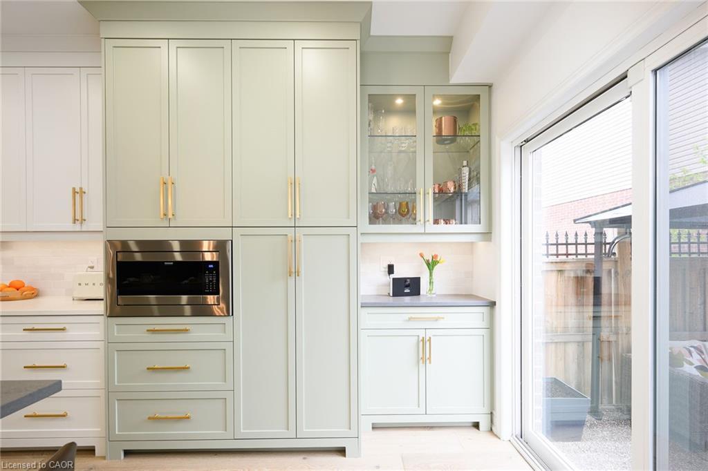9-270 Main Street W, Grimsby, ON - Indoor Photo Showing Kitchen