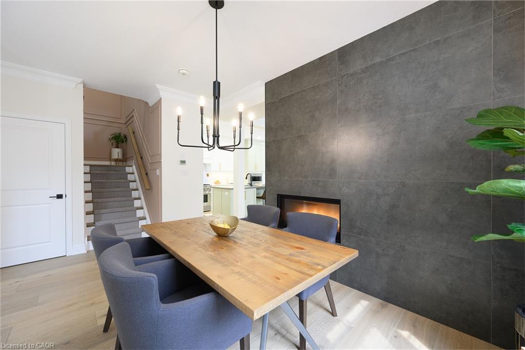 9-270 Main Street W, Grimsby, ON - Indoor Photo Showing Dining Room