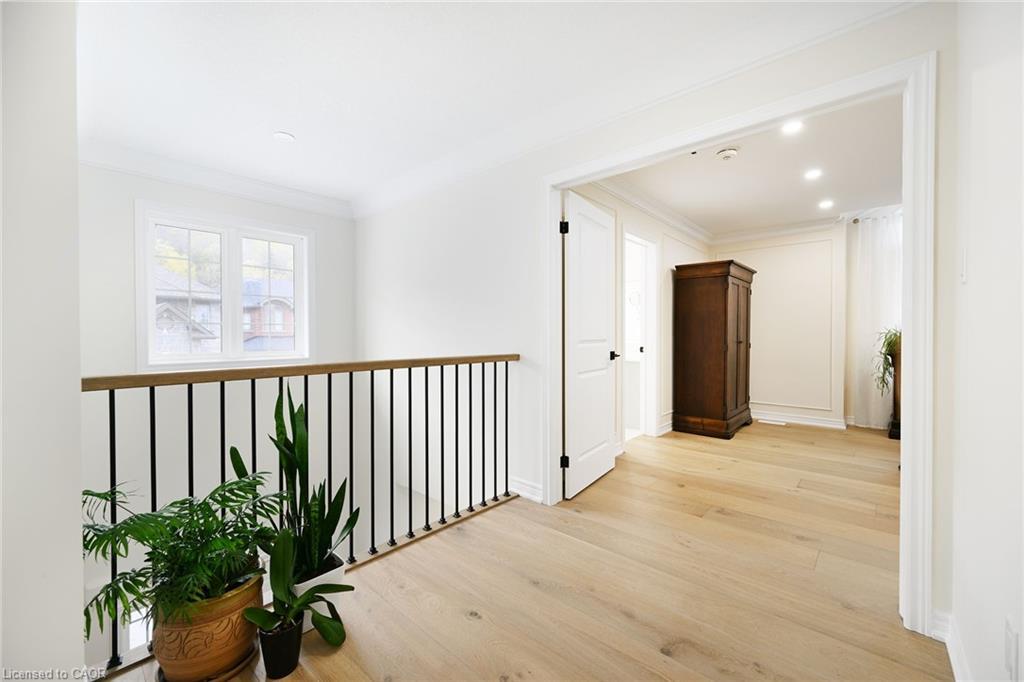 9-270 Main Street W, Grimsby, ON - Indoor Photo Showing Other Room