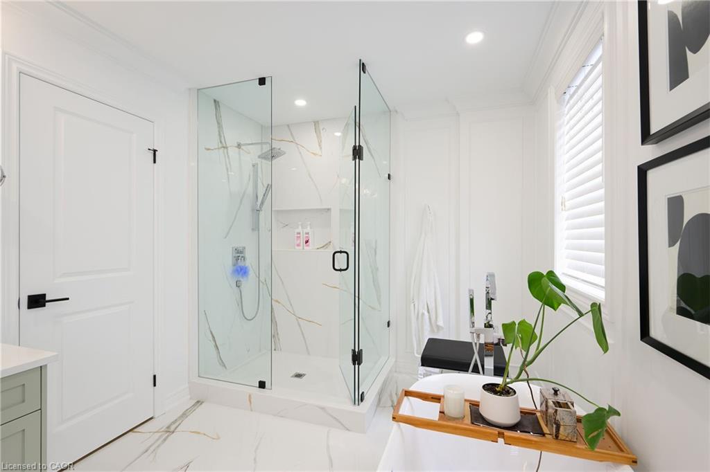 9-270 Main Street W, Grimsby, ON - Indoor