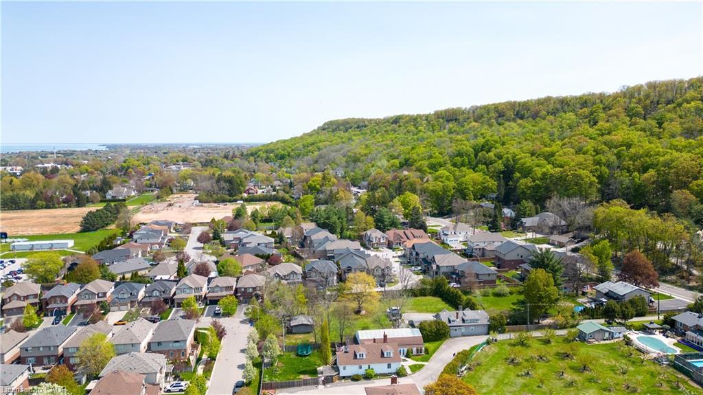 9-270 Main Street W, Grimsby, ON - Outdoor With View