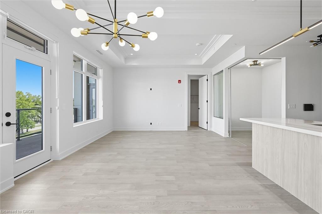 409-123 Maurice Drive, Oakville, ON - Indoor Photo Showing Other Room