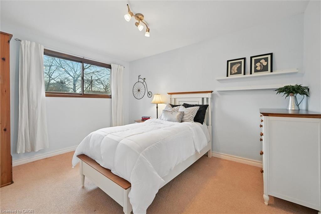 768 King Road, Burlington, ON - Indoor Photo Showing Bedroom