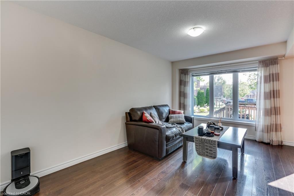 10-3423 Castle Rock Place, London, ON - Indoor Photo Showing Living Room