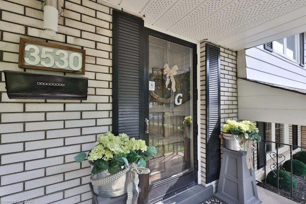 3530 Walmer Road, Burlington, ON - Outdoor