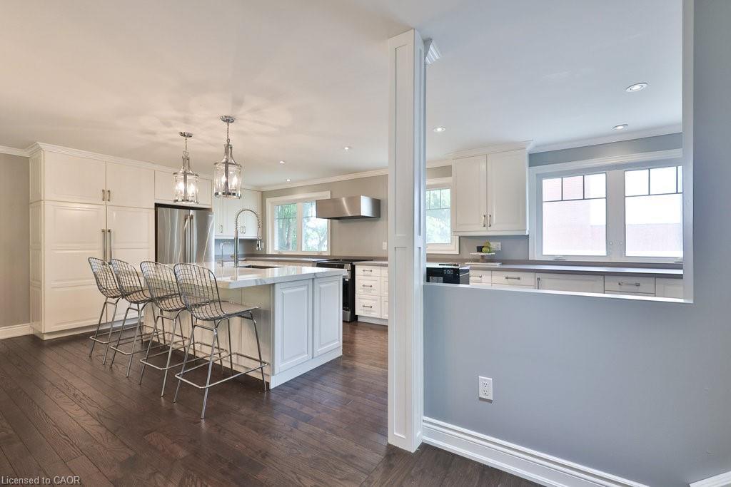 3530 Walmer Road, Burlington, ON - Indoor