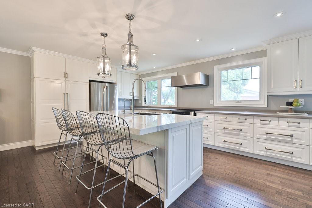 3530 Walmer Road, Burlington, ON - Indoor