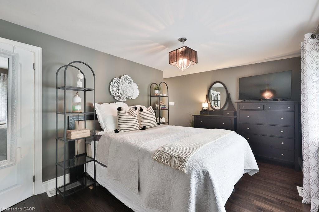 3530 Walmer Road, Burlington, ON - Indoor Photo Showing Bedroom