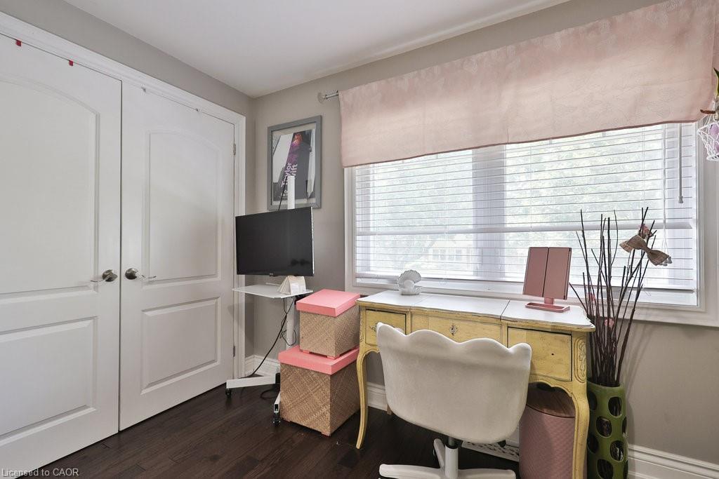 3530 Walmer Road, Burlington, ON - Indoor