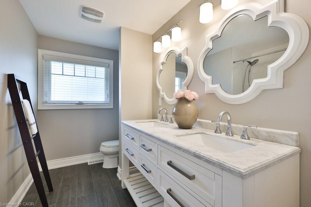 3530 Walmer Road, Burlington, ON - Indoor Photo Showing Bathroom