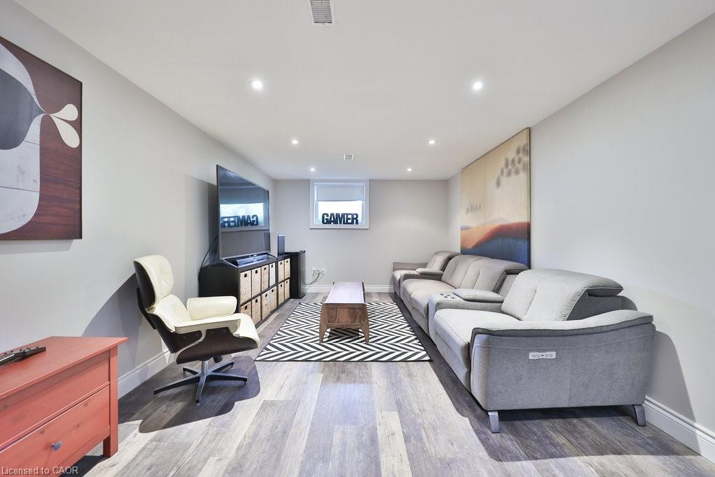 3530 Walmer Road, Burlington, ON - Indoor