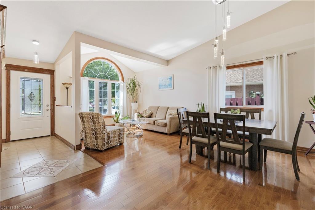 46 Foxhill Crescent, St. Catharines, ON - Indoor