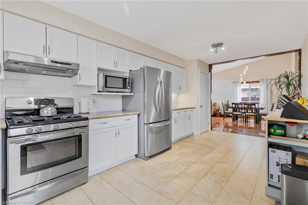 46 Foxhill Crescent, St. Catharines, ON - Indoor Photo Showing Kitchen