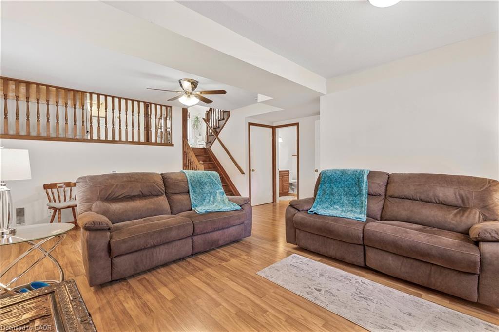 46 Foxhill Crescent, St. Catharines, ON - Indoor Photo Showing Living Room