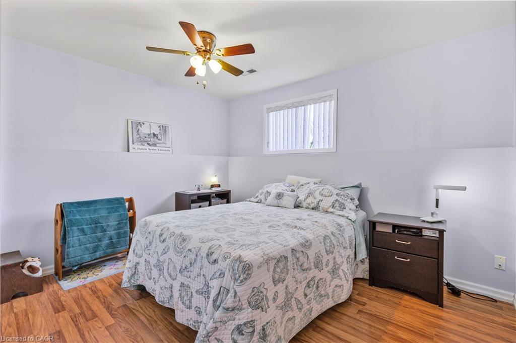 46 Foxhill Crescent, St. Catharines, ON - Indoor Photo Showing Bedroom