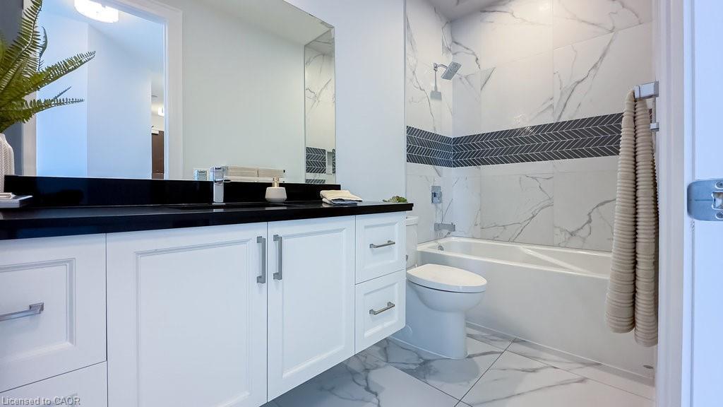 312-101 Locke Street S, Hamilton, ON - Indoor Photo Showing Bathroom