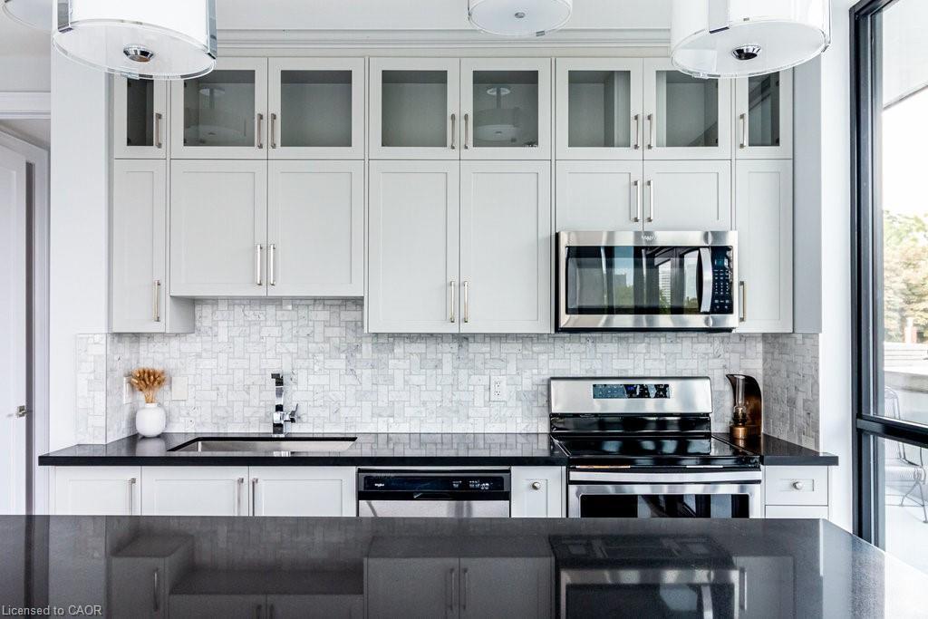 312-101 Locke Street S, Hamilton, ON - Indoor Photo Showing Kitchen With Upgraded Kitchen