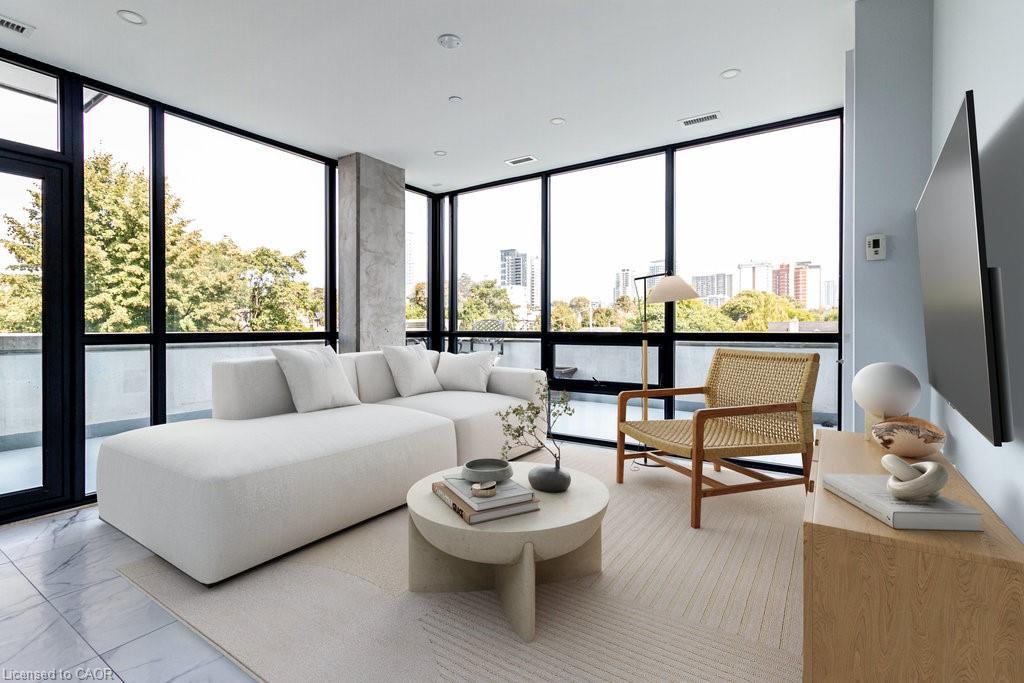 312-101 Locke Street S, Hamilton, ON - Indoor