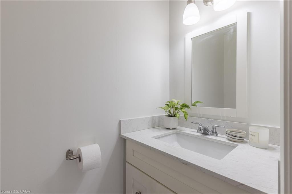 43-6767 Thorold Stone Road, Niagara Falls, ON - Indoor Photo Showing Bathroom