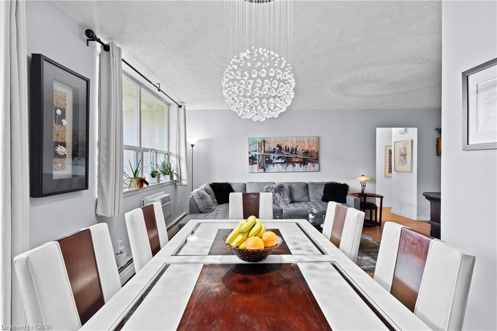 801-359 Geneva Street, St. Catharines, ON - Indoor Photo Showing Dining Room