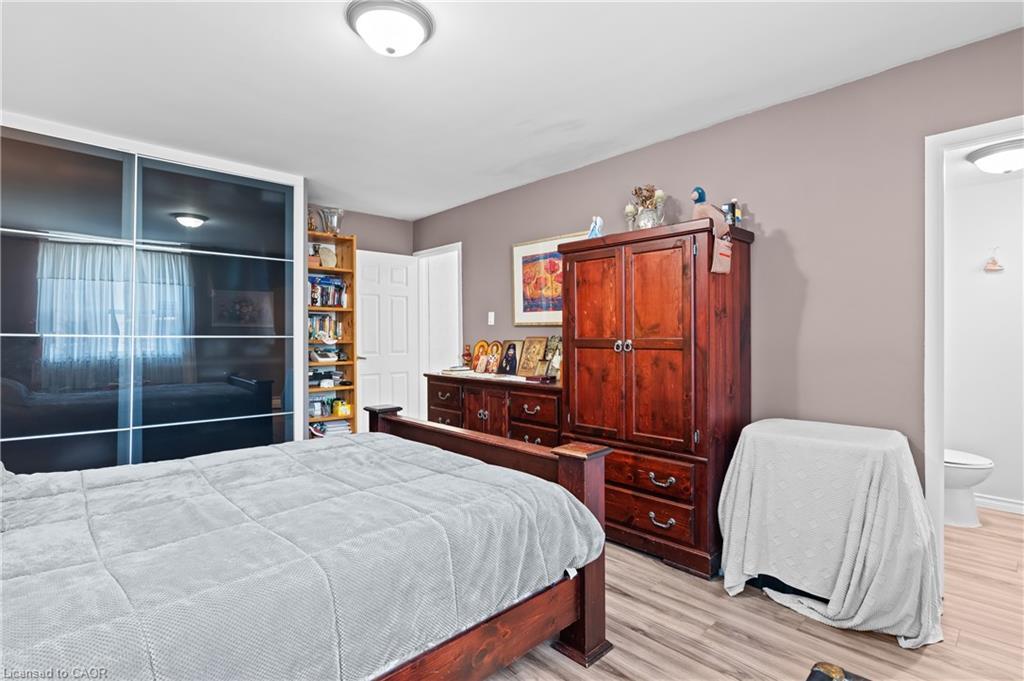 801-359 Geneva Street, St. Catharines, ON - Indoor Photo Showing Bedroom