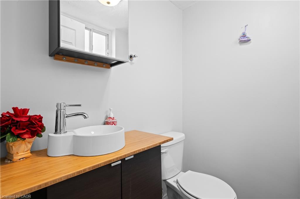 801-359 Geneva Street, St. Catharines, ON - Indoor Photo Showing Bathroom