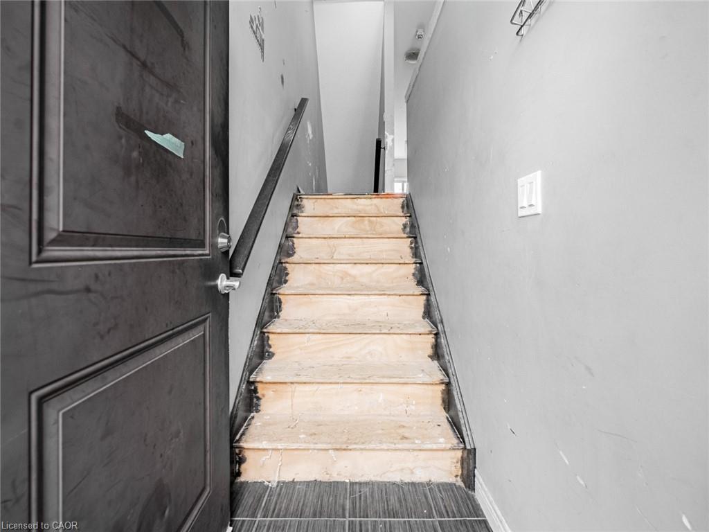 28-60 Bloom Crescent, Hamilton, ON - Indoor Photo Showing Other Room