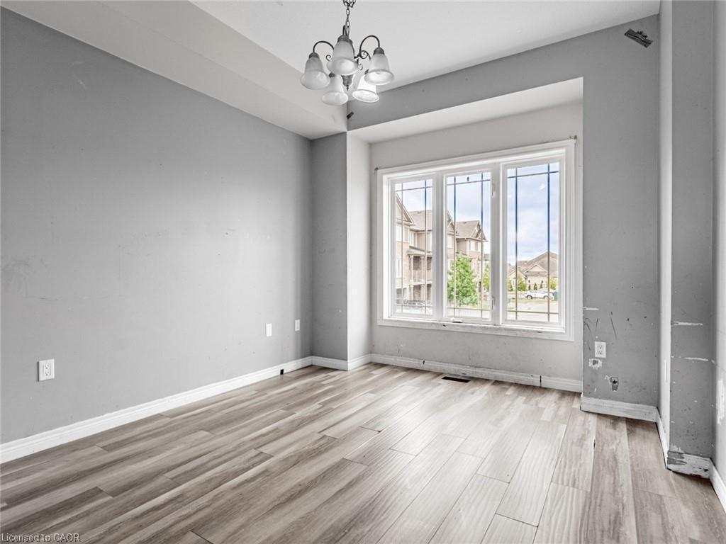28-60 Bloom Crescent, Hamilton, ON - Indoor Photo Showing Other Room