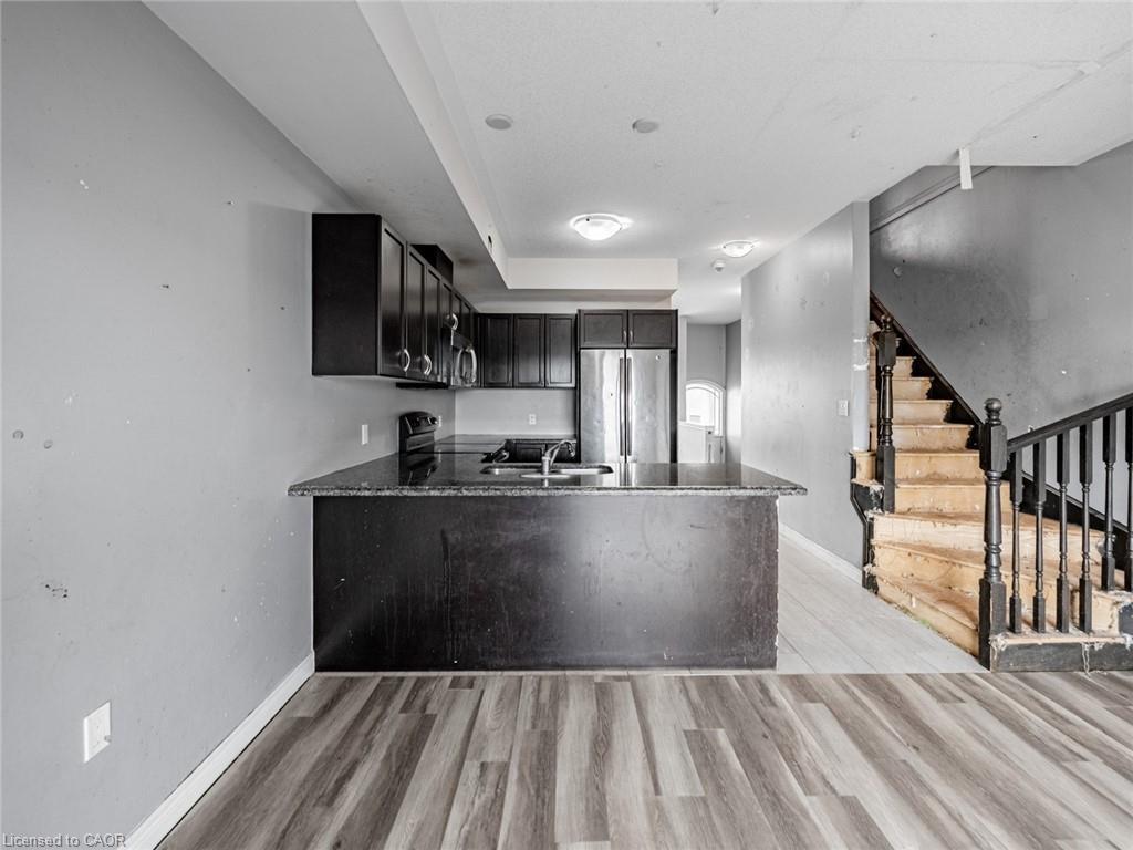 28-60 Bloom Crescent, Hamilton, ON - Indoor Photo Showing Other Room