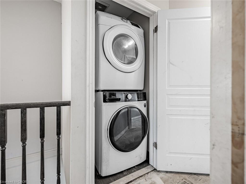 28-60 Bloom Crescent, Hamilton, ON - Indoor Photo Showing Laundry Room